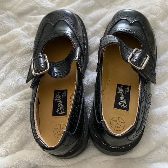 T.U.K. Mary Jane Brogues Black Leather Size 8 - Picture 5 of 5